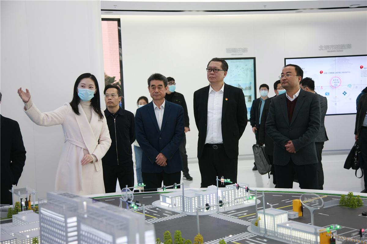 参观_副本.jpg