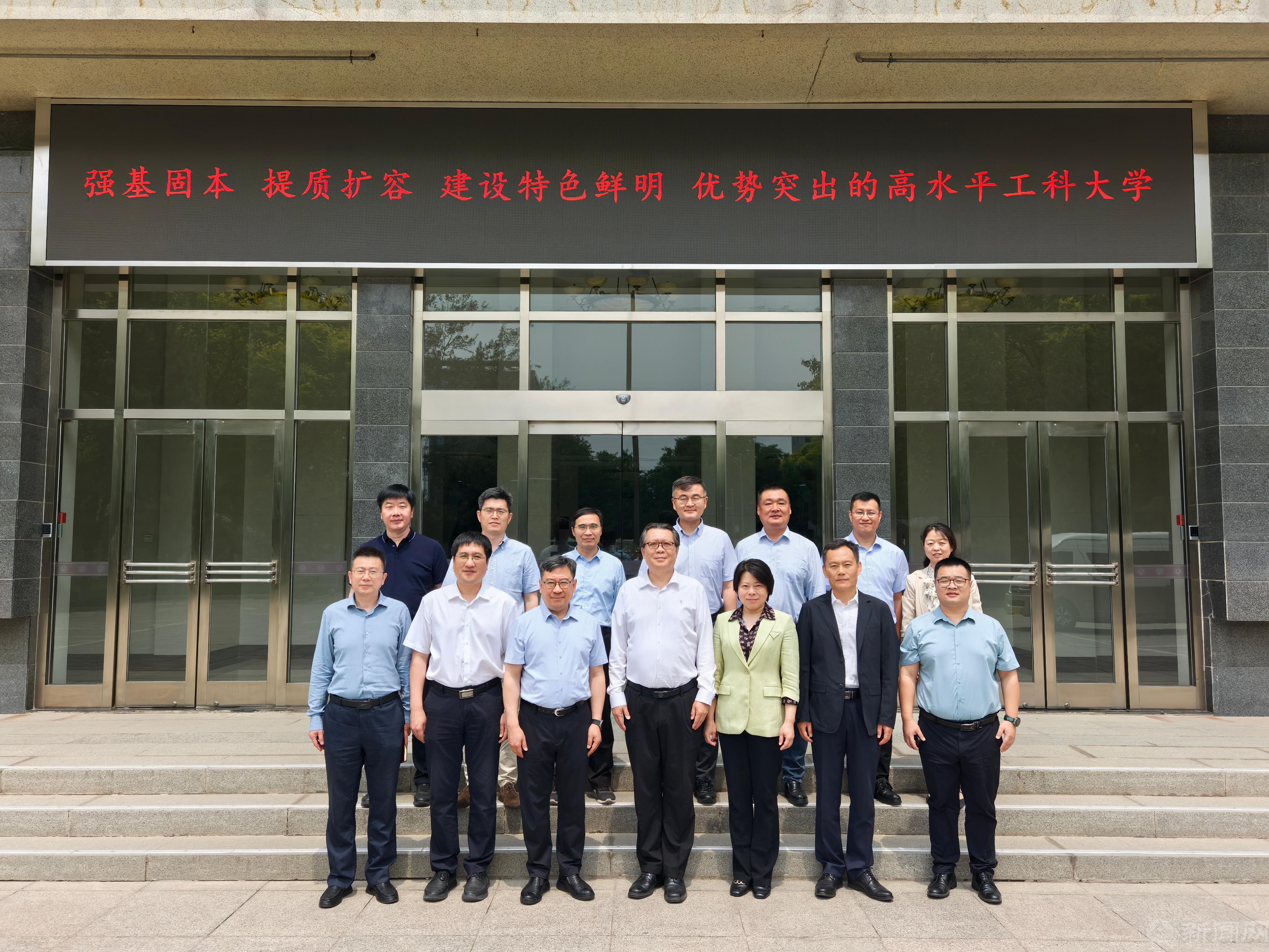 合影1.jpg